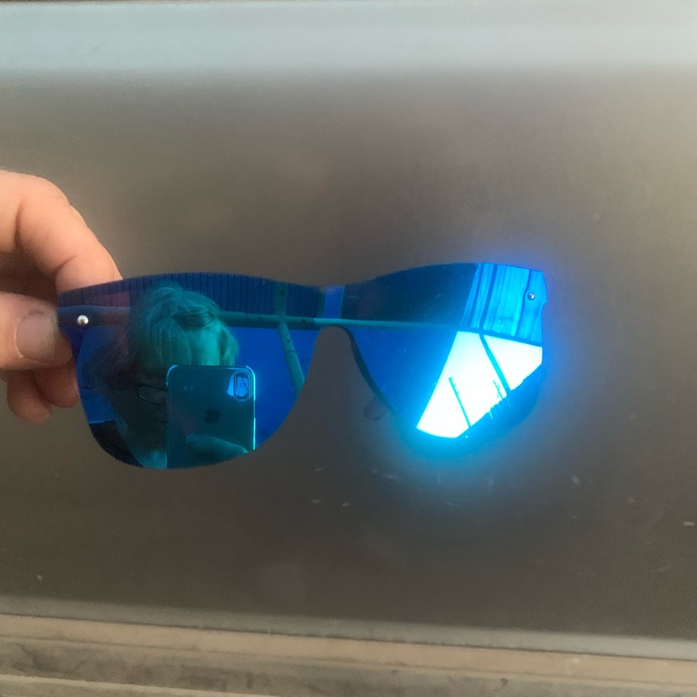 Blue Mirrored Sunglasses